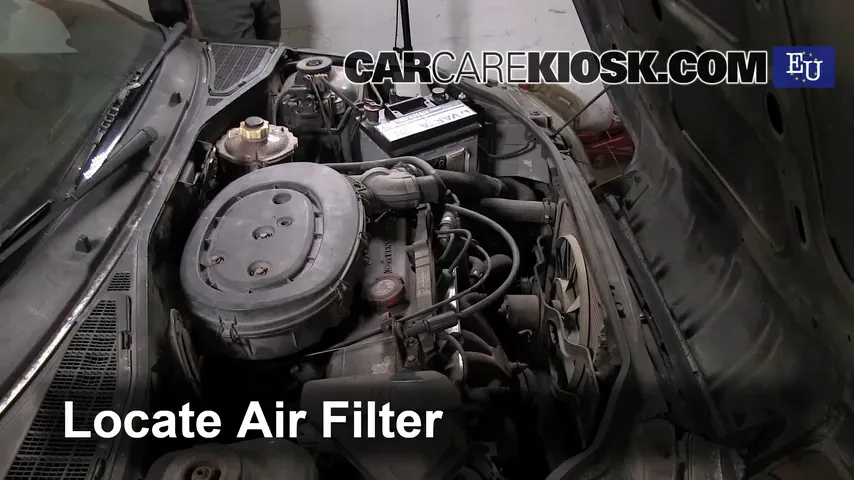 1992 Renault Clio RT 1.4L 4 Cyl. Air Filter (Engine)